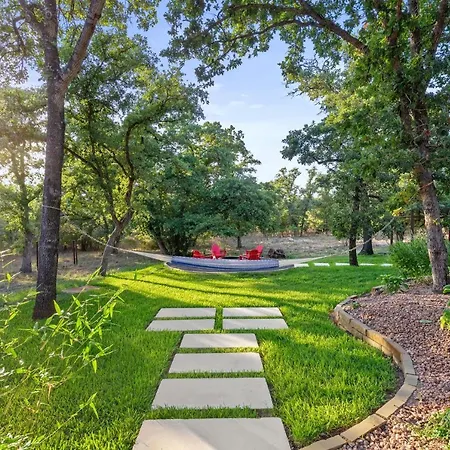 The Woodland Oasis I Luxurious Cabin Getaway I